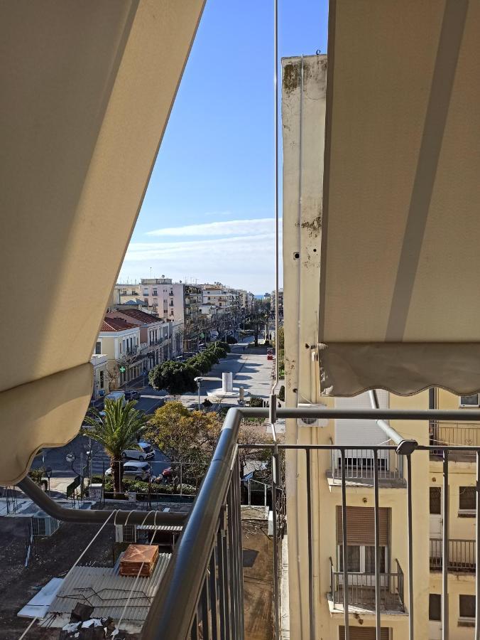 Apartamento Blue Tourmaline Downtown Flat Kalamata Exterior foto